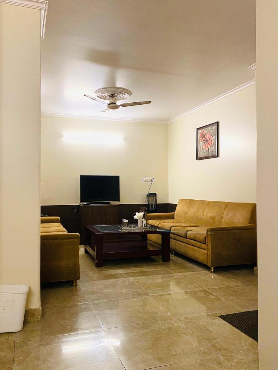Hotel Mayur Deluxe Meerut Exterior foto
